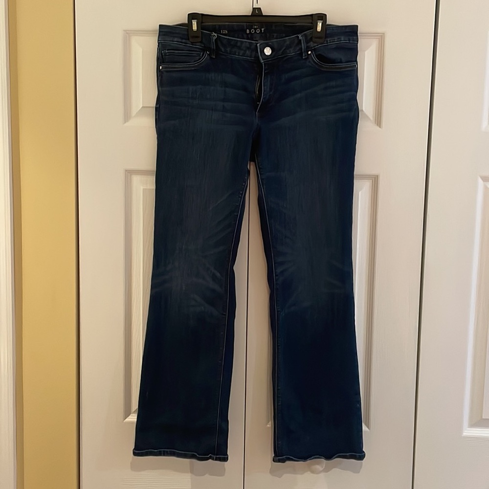 White House Black Market 12S boot cut jeans